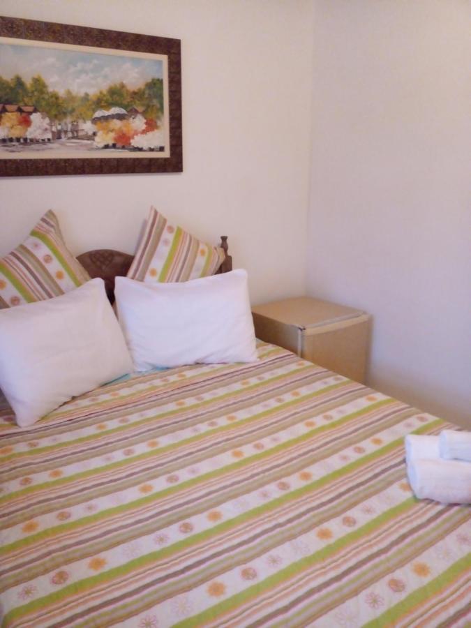مبيت وإفطار باراتي Dani'S House - Hospedagem Familiar المظهر الخارجي الصورة
