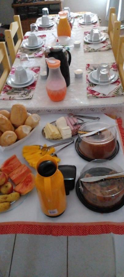 مبيت وإفطار باراتي Dani'S House - Hospedagem Familiar المظهر الخارجي الصورة